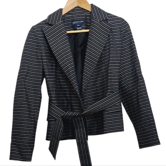 Jones New York Jackets & Blazers - Jones New York Women's Size PS Petite Small Blazer Striped Belted Black